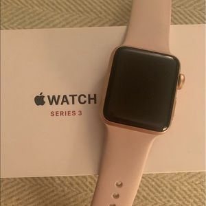 Apple Watch 3 38mm Gold Aluminum Pink Sport Band
